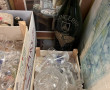 VIDE RESERVE de bibelots divers, tableau
