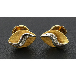 Paire de boucles d'oreilles en or jaune 