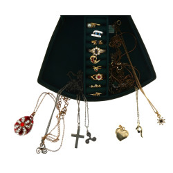 Pendentif œuf en émaillé sur chaîne plus