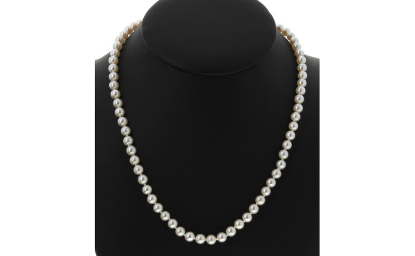 Collier shoker de 71 perles de culture, 