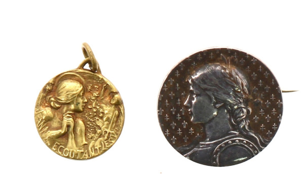 Jeanne d'Arc - Lot de 2 bijoux anciens :