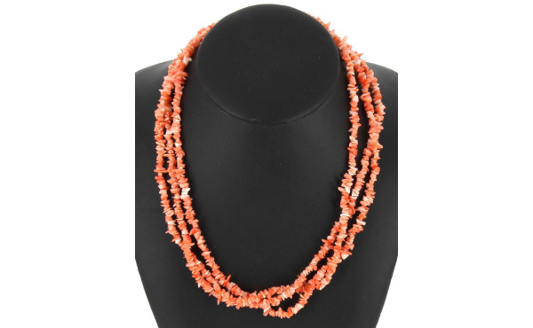 Collier 3 rangs en brins de corail, ferm