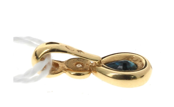 Pendentif en or jaune 18 cts, poinçon tê
