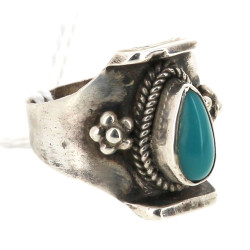 Bague en argent sertie d'un cabochon cou