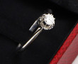 Bague solitaire diamant, serti griffes, 