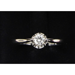 Bague solitaire diamant, serti griffes, 
