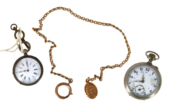 Chaine de montre en métal doré + 2 montr