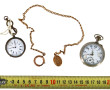 Chaine de montre en métal doré + 2 montr