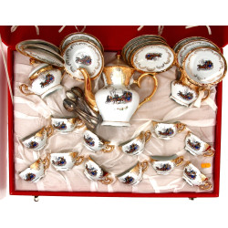 Service à café en porcelaine décor de ca