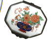 Jolie boîte en porcelaine à décor floral