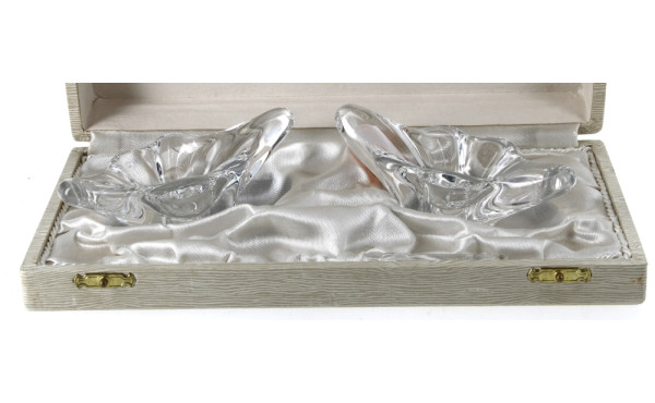 SEVRES - Paire de salerons en cristal de