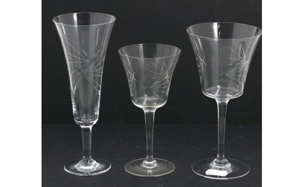 Eléments de service de verres à pied en 