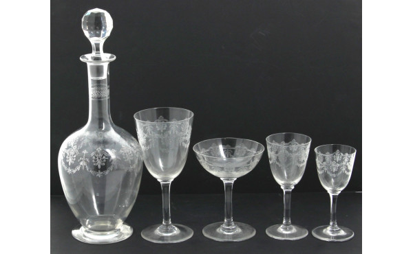 8 coupes à champagne anciennes en crista