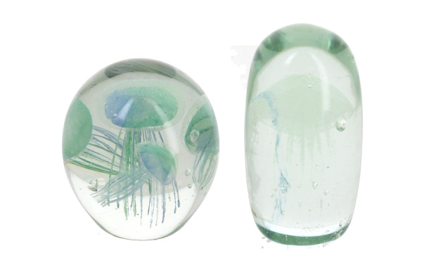 Deux presse-papiers en verre à décor de 