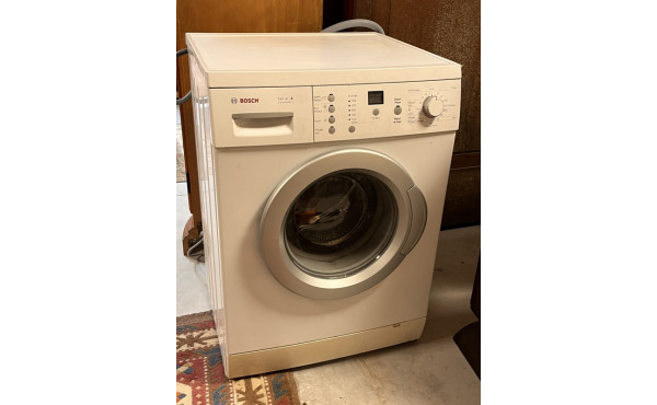 BOSCH - Lave-linge série 4, vendu suite 
