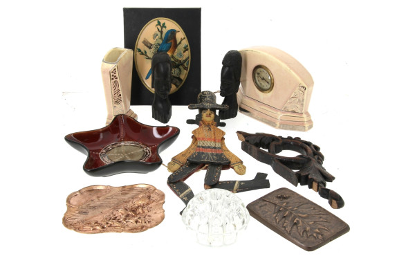 Lot de bibelots divers comprenant une ma
