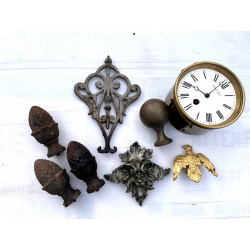 Lot d'éléments décoratifs en métal et fo