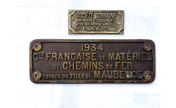 CHEMIN DE FER - 2 plaques de locomotive 