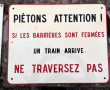 SNCF - 2 panneaux d'avertissements "Défe