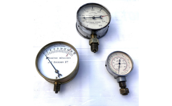 SNCF - 2 manomètres Bourdon 18Kg et Ets 