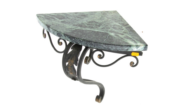 Petite console d'applique en fer forgé e