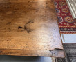 Commode tombeau en noyer sculpté et moul