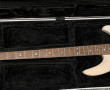 Guitare basse laqué crème en valise de t