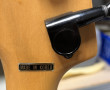 Guitare basse laqué crème en valise de t