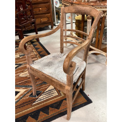 Fauteuil fin XIXème en bois fruitier, fo