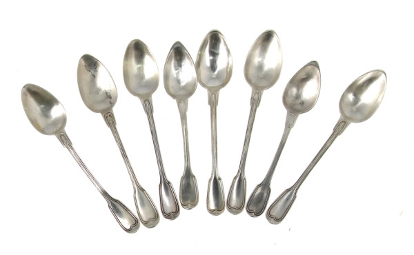8 petites cuillères mêlées en argent, mo