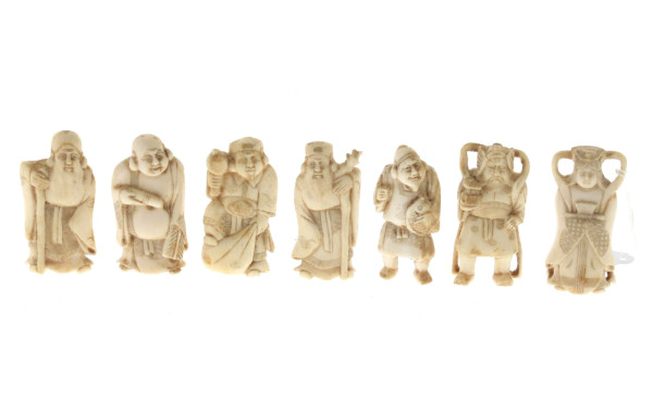 CHINE - 7 statuettes de sages en ivoire 