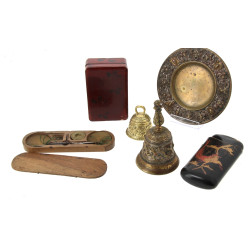 Lot de bibelots anciens comprenant une p