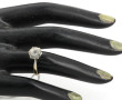 Bague en or rhodié 18 cts, poinçon chara