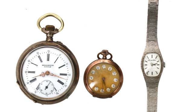 Lot de 3 montres en argent : une montre 