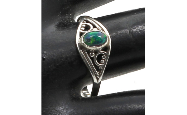 Bague en argent 925ème sertie d'un caboc
