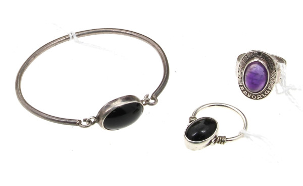 Lot de 3 bijoux en argent : une bague br