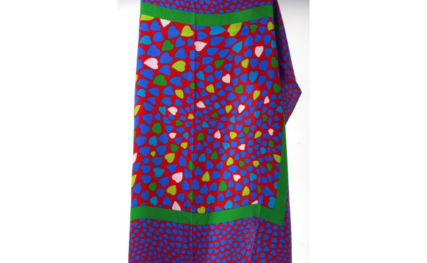 YVES SAINT-LAURENT - Carré en soie color