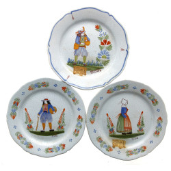 HENRIOT Quimper - Trois assiettes à bord