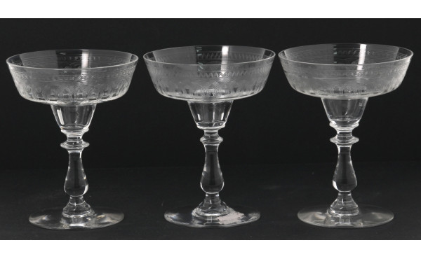 10 coupes à champagne anciennes en crist