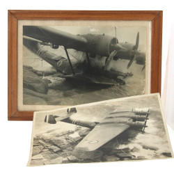 2 photographies en noir & blanc figurant