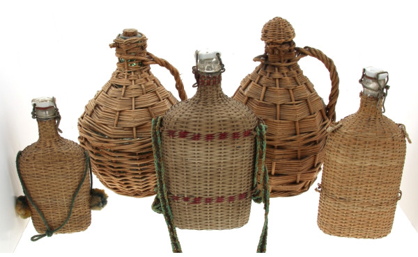 Lot de 3 gourdes et deux dame Jeanne, av