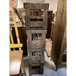 4 casiers à bouteilles en bois anciens