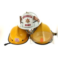 Lot de 3 casques de pompier Nlle Zeland 