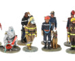 POMPIERS - 15 figurines en plomb de pom