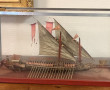 Maquette de galère en vitrine (manque le