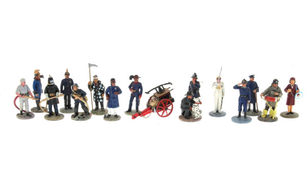 POMPIERS - 15 figurines en plomb de pom