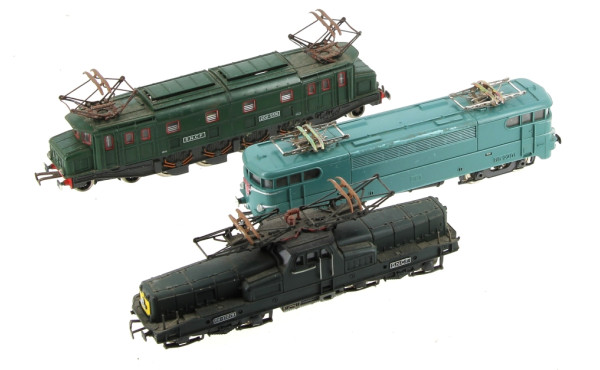 3 motrices électriques, non testées