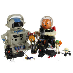 Lot de robots et figurines dans le même 