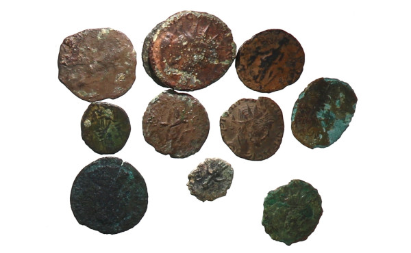 Lot d'une dizaine de monnaies romaines à