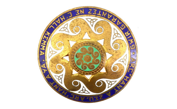 KELT - Broche en laiton émaillé diam 47 